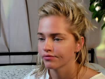 Cam stars girl dollorrie image #2259126