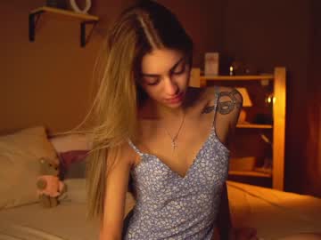 Cam stars girl cuteelsa_ image #6102657