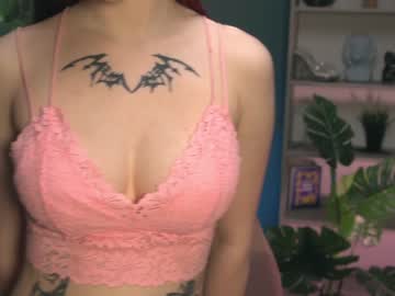 Cam stars girl ella_knockers_xl image #1636663