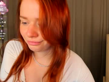 skye_shy cam stars