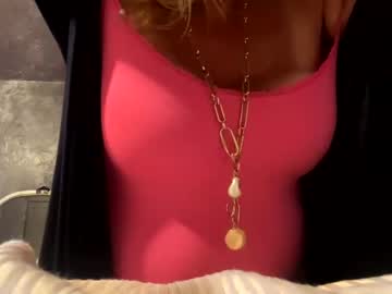 Cam stars girl hotmom2222 image #5117769