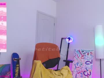 Cam stars girl petitebrat image #4377470
