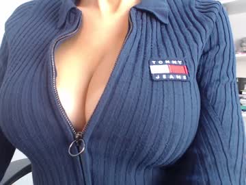 Cam stars girl eat_mee_out image #2643428