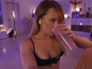 Cam stars girl hannahjames710 image #4640040