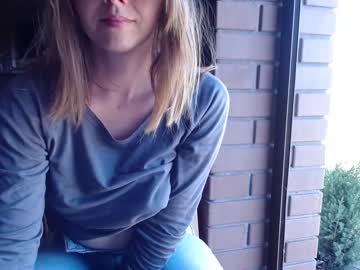 Cam stars girl juicy_peach88 image #2110881