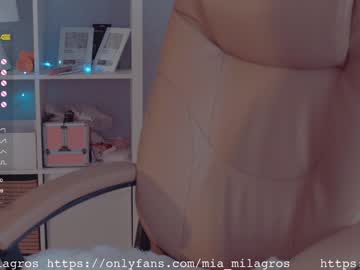 Cam stars girl mia_milagros image #1181627