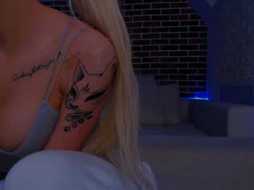 Cam stars girl milana2005 image #5794985
