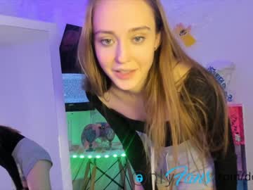 dora_dds cam stars