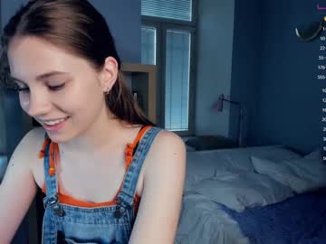 Cam stars girl youne_and_beautiful image #4454282
