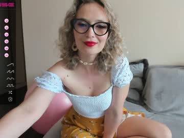 Cam stars girl emilymilf__ image #4439155