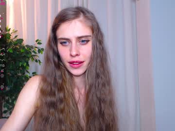 Cam stars girl little__cutiee image #4023600