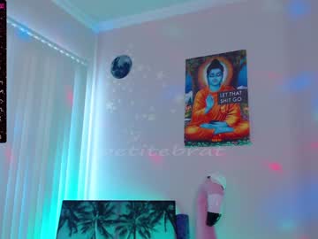 Cam stars girl petitebrat image #1393727