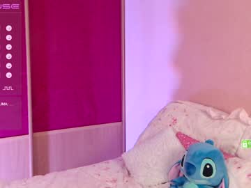 Cam stars girl roxielips image #2332368