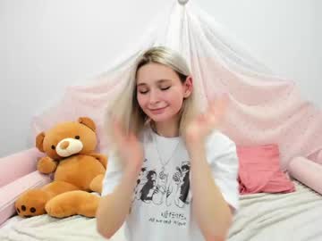 leilalewiss cam stars