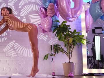 Cam stars girl eva_fashionista image #5159193