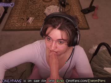 Cam stars girl evelynpiers image #4806146