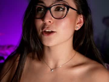 Cam stars girl littlee33 image #2623715