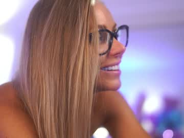 Cam stars girl eva_fashionista image #5181101