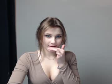Cam stars girl relax_nina image #566431
