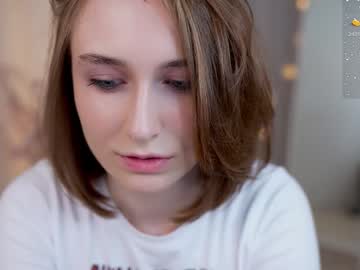 Cam stars girl monimauve_ image #5236457