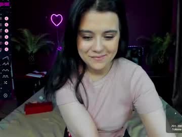 Cam stars girl sharlotte_gilbi image #2148563