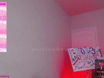 Cam stars girl petitebrat image #4004547