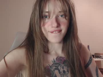Cam stars girl esther_estrie image #6111749