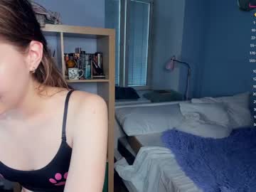 Cam stars girl youne_and_beautiful image #4455357