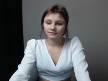Cam stars girl relax_nina image #688150
