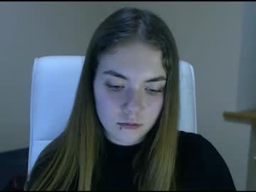 zoey_deuttch cam stars
