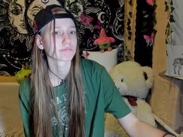 becky_luu_ cam stars