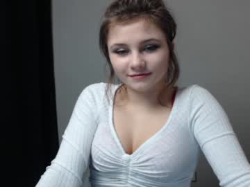 Cam stars girl relax_nina image #680947