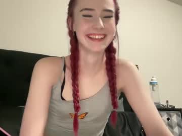 Cam stars girl petite_scarlettt image #4936170