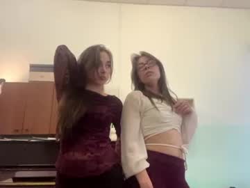 zendaya_kira cam stars