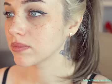 Cam stars girl mia_milagros image #1785449