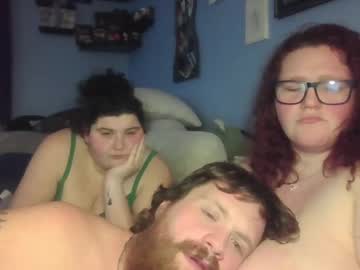 Cam stars couple the420family image #7029082