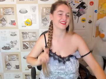 Cam stars girl emmika_ image #2281586
