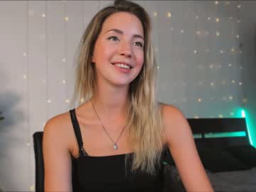 Cam stars girl emmi_rosee image #5168745