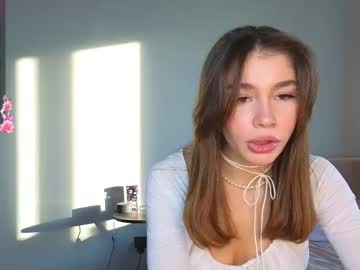Cam stars girl caroline_brown0 image #7003082