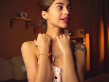 Cam stars girl cuteelsa_ image #5764023