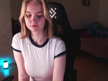 Cam stars girl lovely_kisses image #2610569