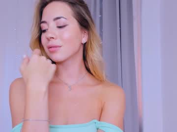 Cam stars girl emmi_rosee image #3036015
