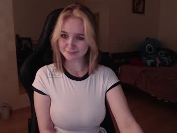 Cam stars girl lovely_kisses image #2638568