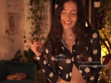 Cam stars girl effylowell_ image #5483192