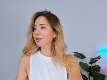 Cam stars girl emmi_rosee image #3050914