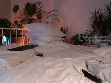 Cam stars girl _deepthroatgalactica image #2004052