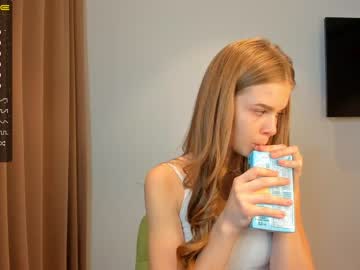 Cam stars girl carolynsveronica image #5025990
