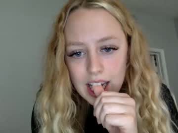 Cam stars girl zoekittygirl image #1833203