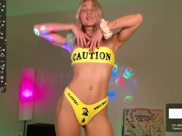 Cam stars girl petitebrat image #5387331