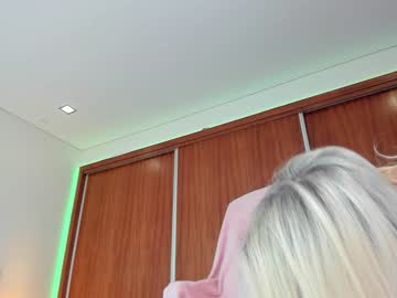 Cam stars girl angel_danm_milf image #2863117